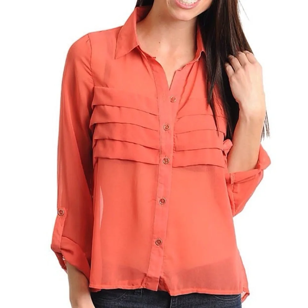 Rust colored top - Picture 1 of 2